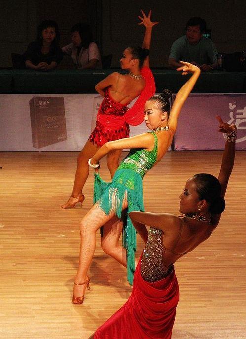 拉丁成人舞蹈完整版视频